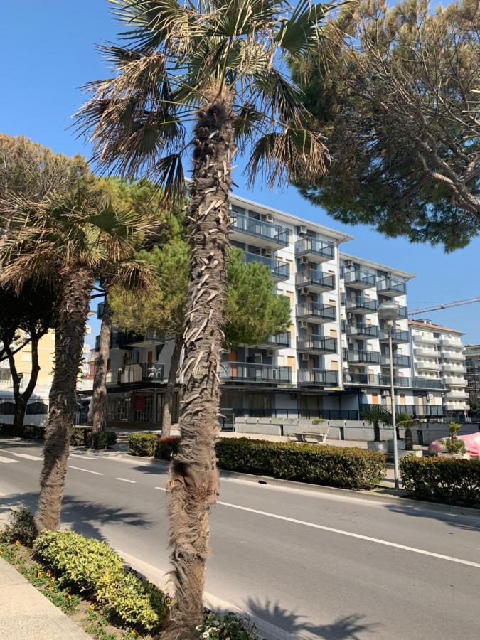 Malibu Apartments Bibione Eksteriør billede