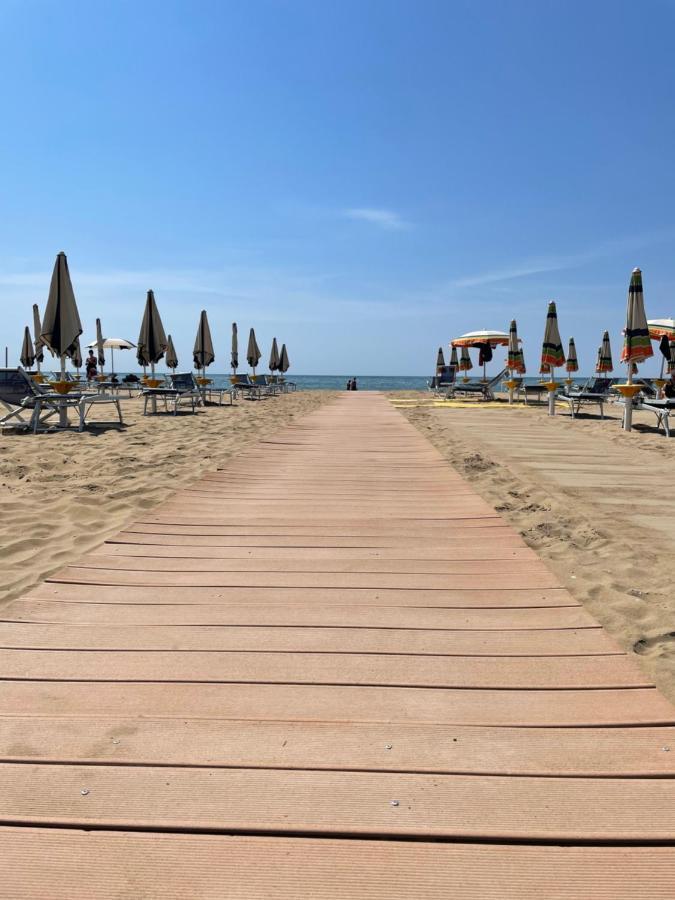 Malibu Apartments Bibione Eksteriør billede