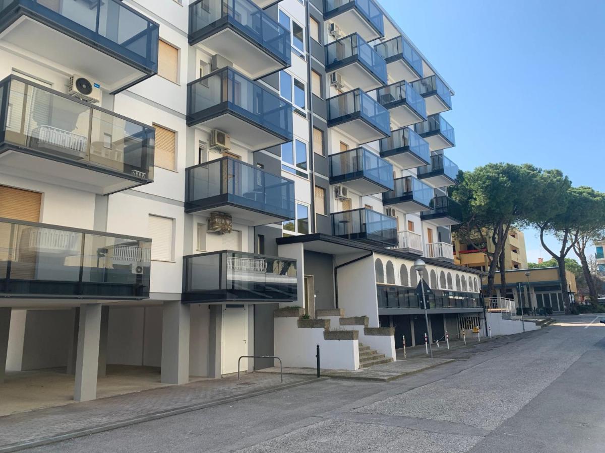 Malibu Apartments Bibione Eksteriør billede